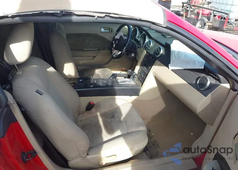 2008 Ford Mustang V6 Deluxe/V6 Premium z USA, uszkodzony, nr VIN 1ZVHT84N485147965